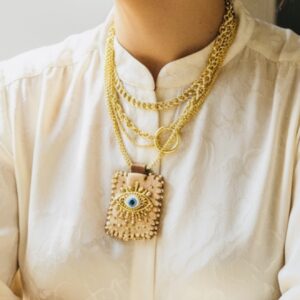 COLLAR ESCAPULARIO GOLD EYE