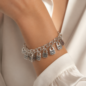 PULSERA 50 CHARMS